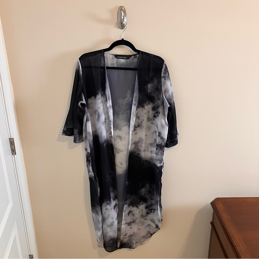 NWOT Colleen Lopez Printed Woven Duster Cardigan in Black/White Medium Petite